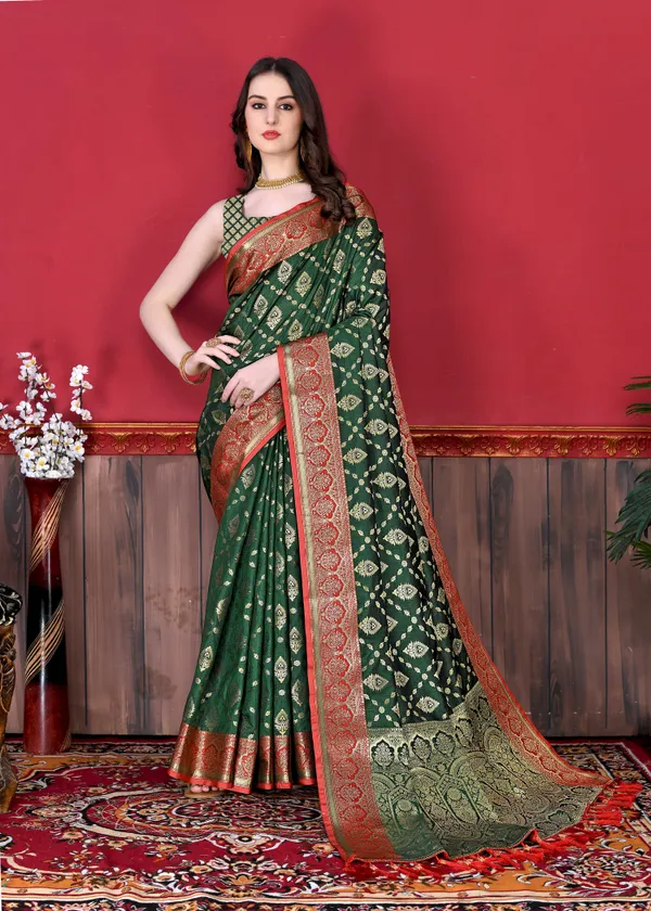 Green_Soft_Katan_Silk_With_Beautiful_Zari_Weaving_Pallu_With_Zari_Weaving_Border_Saree