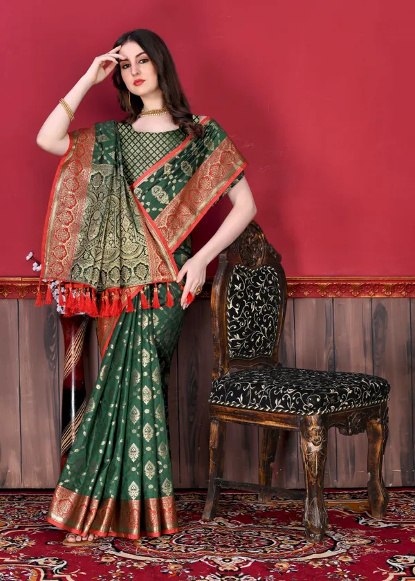 Green_Soft_Katan_Silk_With_Beautiful_Zari_Weaving_Pallu_With_Zari_Weaving_Border_Saree