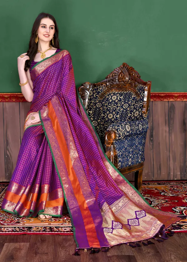 Wine_Soft_Silk_Daman_Style_For_Beautiful_Women_With_Zari_Weaving_Pallu_Saree
