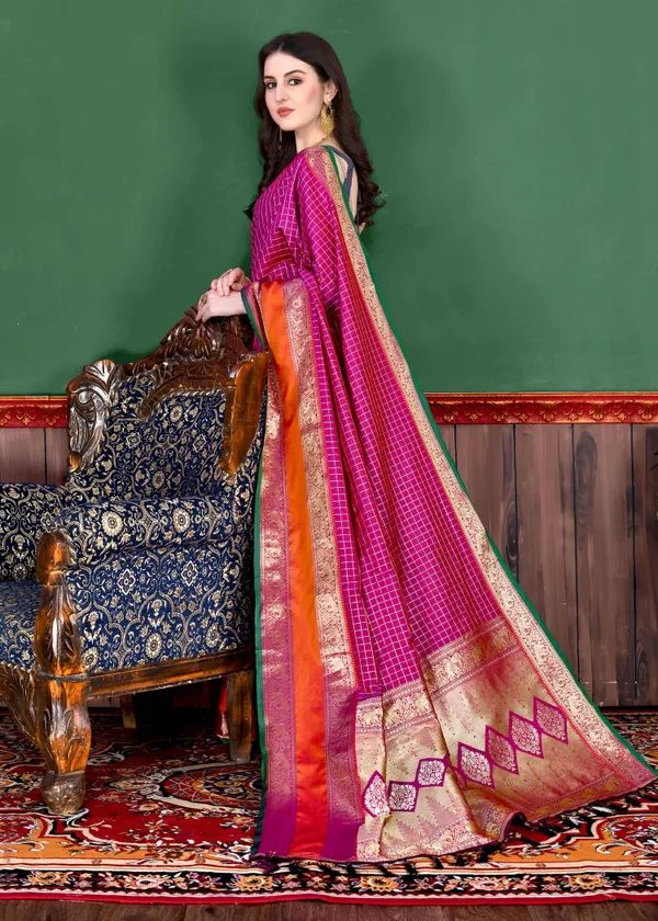 Rani_(Pink_)Soft_Silk_Daman_Style_For_Beautiful_Women_With_Zari_Weaving_Pallu_Saree