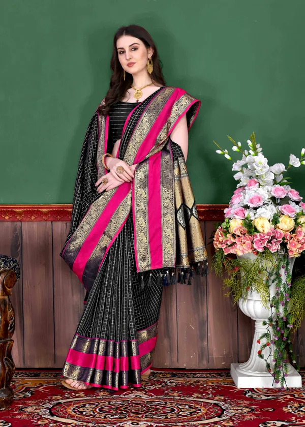 Black_Soft_Silk_Daman_Style_For_Beautiful_Women_With_Zari_Weaving_Pallu_Saree