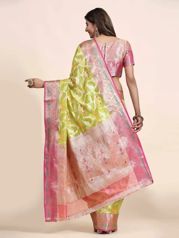 Green_Organza_Silk_Fabric_With_Zari_Weaving_Rich_Pallu_And_Contrast_Meenakri_Weaving_Border_Saree