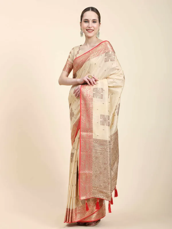 Cream_Katan_Silk_With_Zari_Weaving_Rich_Pallu_And_Contrast_Weaving_Small_Border_Saree