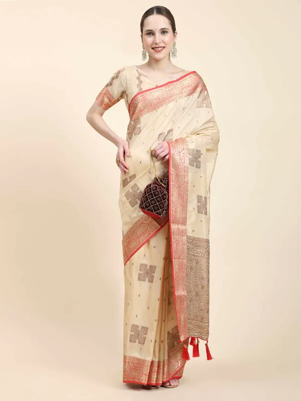 Cream_Katan_Silk_With_Zari_Weaving_Rich_Pallu_And_Contrast_Weaving_Small_Border_Saree