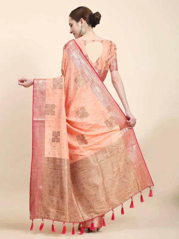 Peach_Katan_Silk_With_Zari_Weaving_Rich_Pallu_And_Contrast_Weaving_Small_Border_Saree