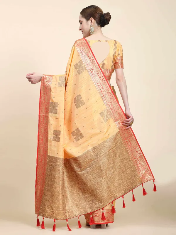 Yellow_Katan_Silk_With_Zari_Weaving_Rich_Pallu_And_Contrast_Weaving_Small_Border_Saree