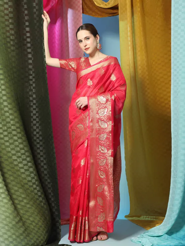 Pink_Organza_Silk_Fabric_With_Zari_Weaving_Rich_Pallu_And_Contrast_Meenakri_Weaving_Border_Saree