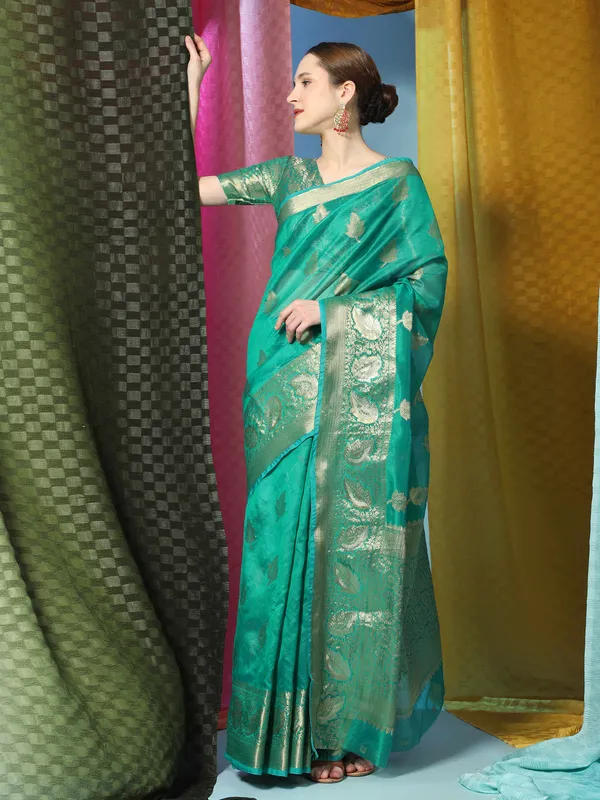 Rama_Organza_Silk_Fabric_With_Zari_Weaving_Rich_Pallu_And_Contrast_Meenakri_Weaving_Border_Saree