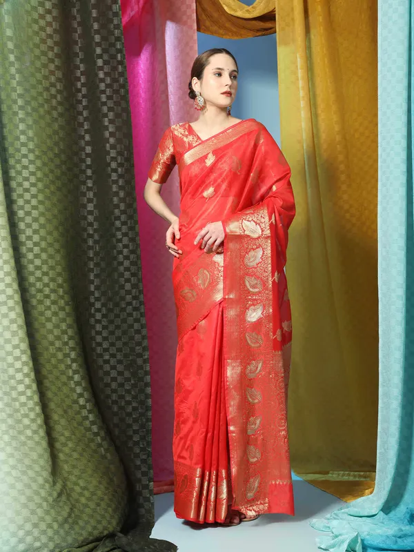 Red_Organza_Silk_Fabric_With_Zari_Weaving_Rich_Pallu_And_Contrast_Meenakri_Weaving_Border_Saree