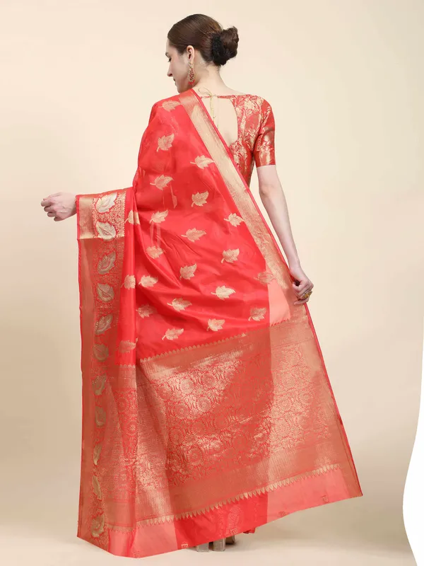 Red_Organza_Silk_Fabric_With_Zari_Weaving_Rich_Pallu_And_Contrast_Meenakri_Weaving_Border_Saree