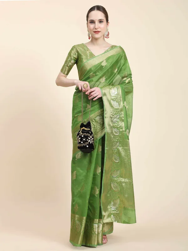 Dark_Green_Organza_Silk_Fabric_With_Zari_Weaving_Rich_Pallu_And_Contrast_Meenakri_Weaving_Border_Saree