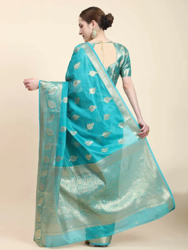 Sky_Blue_Organza_Silk_Fabric_With_Zari_Weaving_Rich_Pallu_And_Contrast_Meenakri_Weaving_Border_Saree
