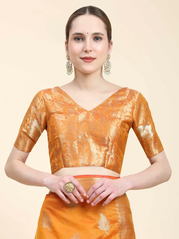 Orange_Organza_Silk_Fabric_With_Zari_Weaving_Rich_Pallu_And_Contrast_Meenakri_Weaving_Border_Saree