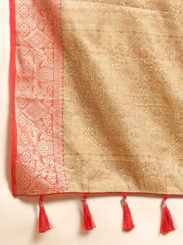 Yellow_Katan_Silk_With_Zari_Weaving_Rich_Pallu_And_Contrast_Weaving_Small_Border_Saree