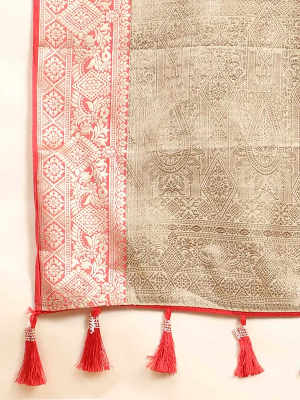Beige_Katan_Silk_With_Zari_Weaving_Rich_Pallu_And_Contrast_Weaving_Small_Border_Saree