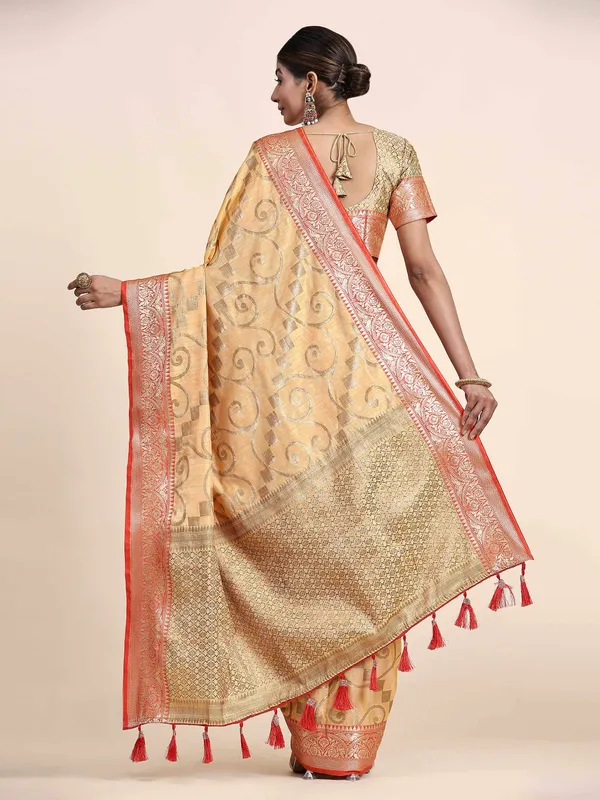 Yellow_Katan_Silk_With_Zari_Weaving_Rich_Pallu_And_Contrast_Weaving_Small_Border_Saree