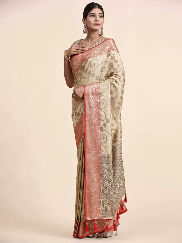 Beige_Katan_Silk_With_Zari_Weaving_Rich_Pallu_And_Contrast_Weaving_Small_Border_Saree