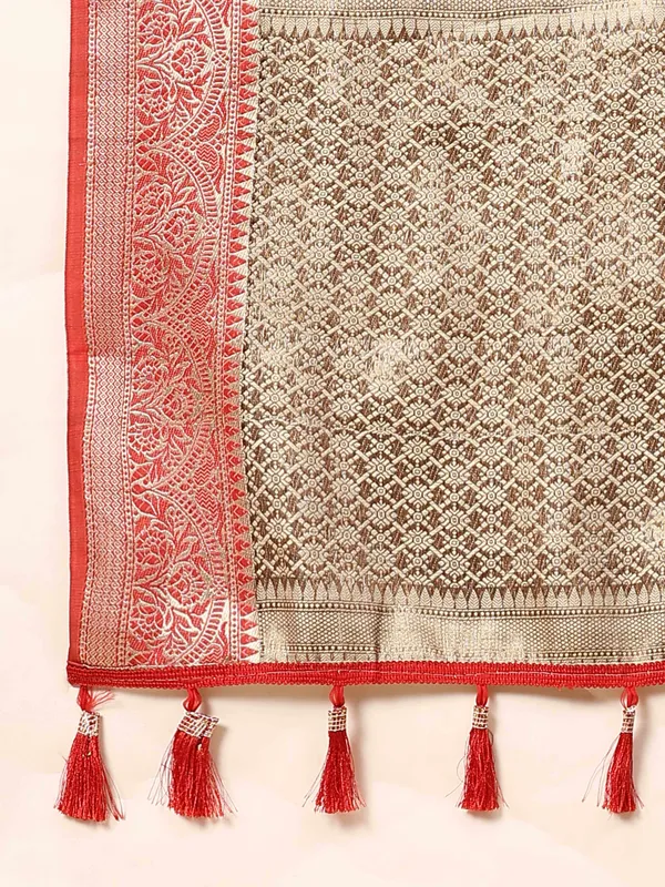 Beige_Katan_Silk_With_Zari_Weaving_Rich_Pallu_And_Contrast_Weaving_Small_Border_Saree