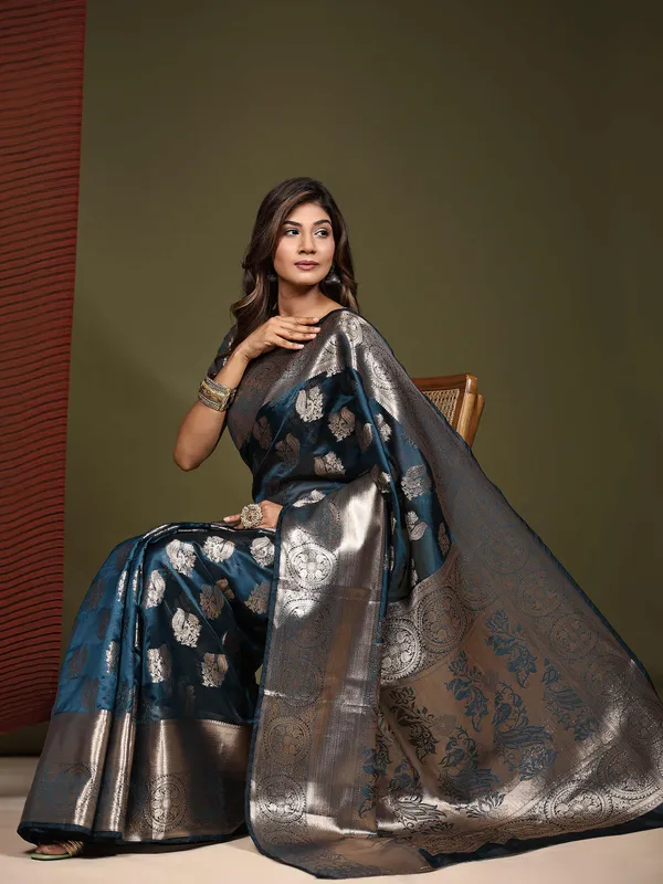 Blue_Organza_Silk_Fabric_With_Zari_Weaving_Rich_Pallu_And_Contrast_Meenakri_Weaving_Border_Saree