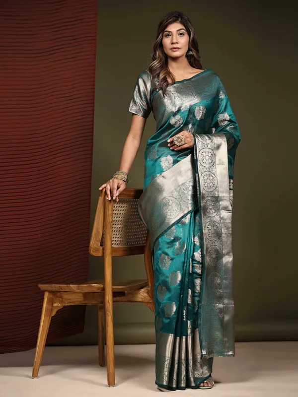 Sky_Blue_Organza_Silk_Fabric_With_Zari_Weaving_Rich_Pallu_And_Contrast_Meenakri_Weaving_Border_Saree