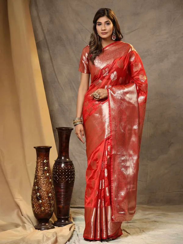 Red_Organza_Silk_Fabric_With_Zari_Weaving_Rich_Pallu_And_Contrast_Meenakri_Weaving_Border_Saree