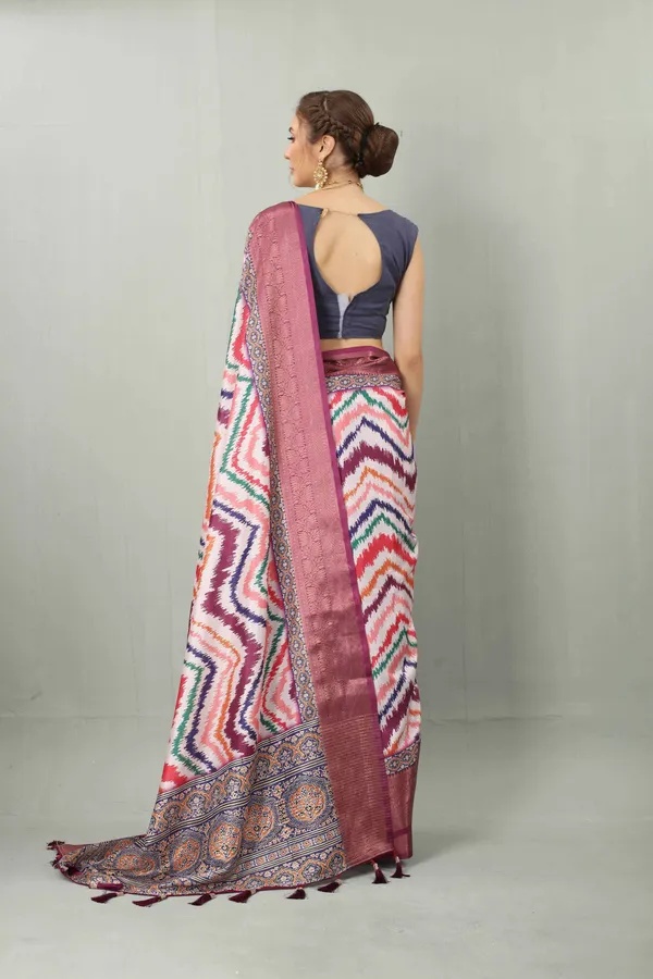 Pink_Kanjeevaram_Silk_Saree_with_Rich_Golden_Zari_Woven_Pallu