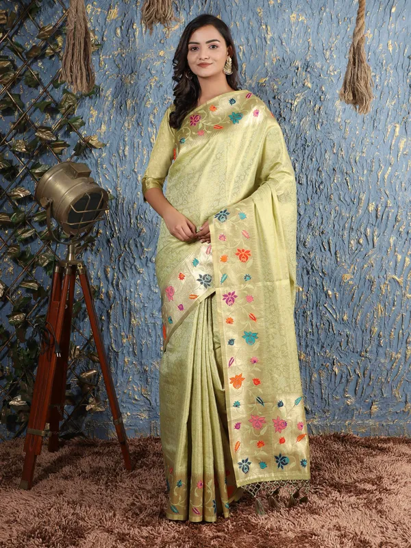Paithani_Pallu_With_Beautiful_Self_Weaving_Body_Saree