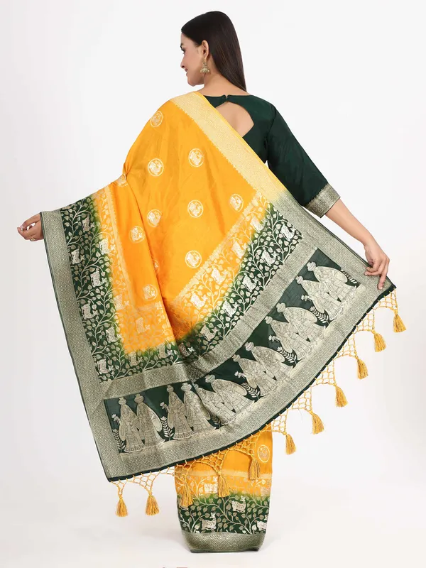 Multicolor_Viscose_Silk_Panihari_Pallu_&_Beautiful_Zari_Weaving_Border_Saree