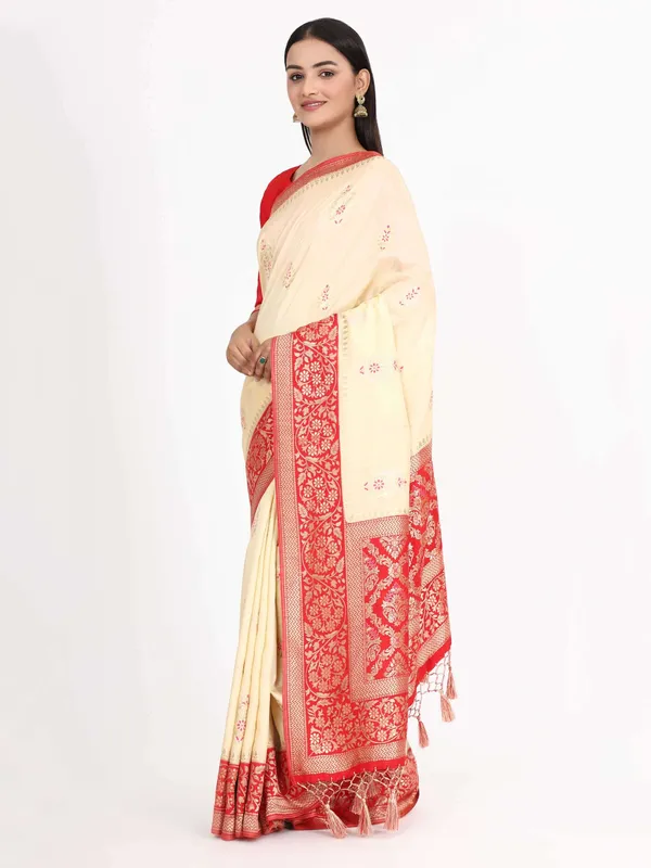 Multicolor_Beautiful_Geometric_Pallu_Gotta_Patti_Weaving_Border_Saree