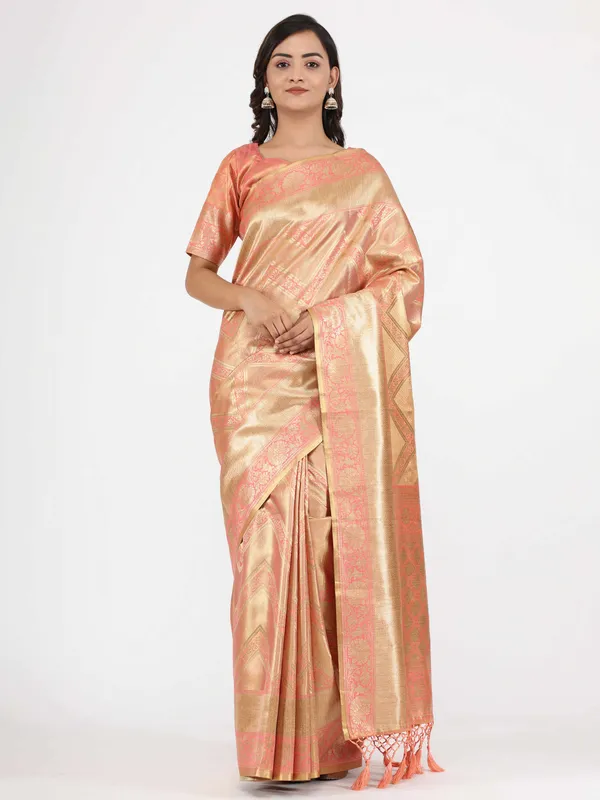 Peach_Kanjeevarm_Silk_With_Geometric_Pallu_And_Lehriya_Weaving_Body_Saree