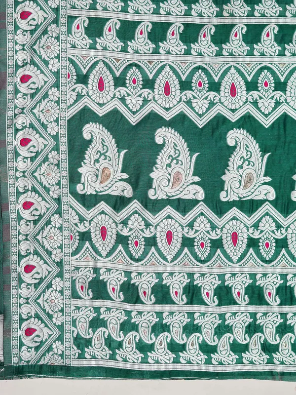Green_Beautiful_Heavy_Jacquard_Work_Rich_Pallu_Saree