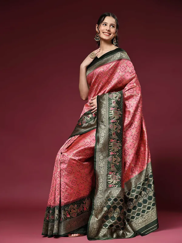 Pink_Dark_Green_Beautiful_Patola_Design_Jacquard_Work_Rich_Pallu_Saree