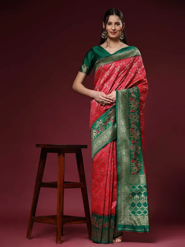 Rani_Pink_Green_Beautiful_Patola_Design_Jacquard_Work_Rich_Pallu_Saree