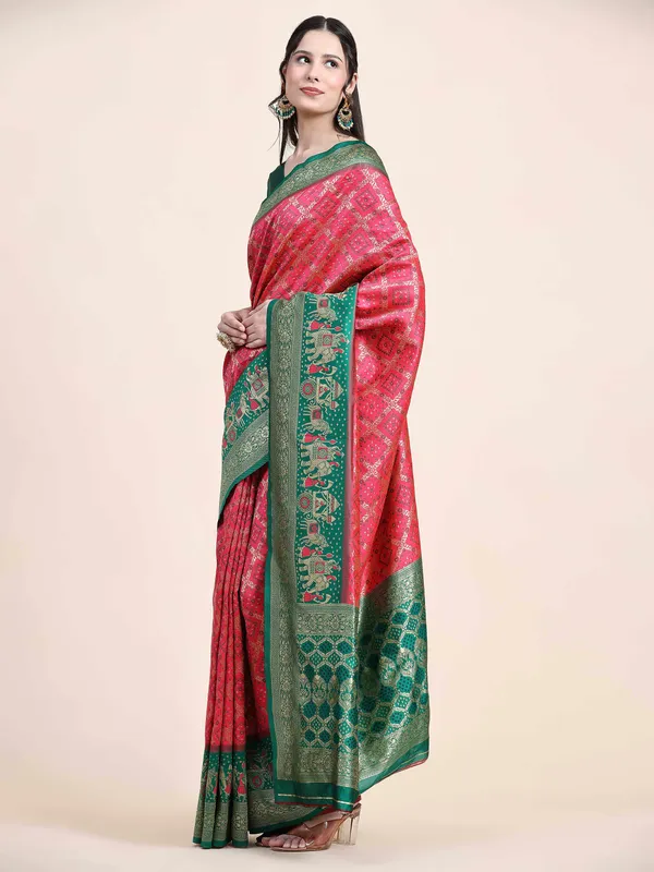 Rani_Pink_Green_Beautiful_Patola_Design_Jacquard_Work_Rich_Pallu_Saree