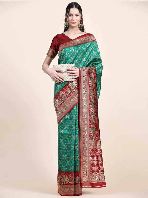 Dark_Green_Red_Beautiful_Patola_Design_Jacquard_Work_Rich_Pallu_Saree
