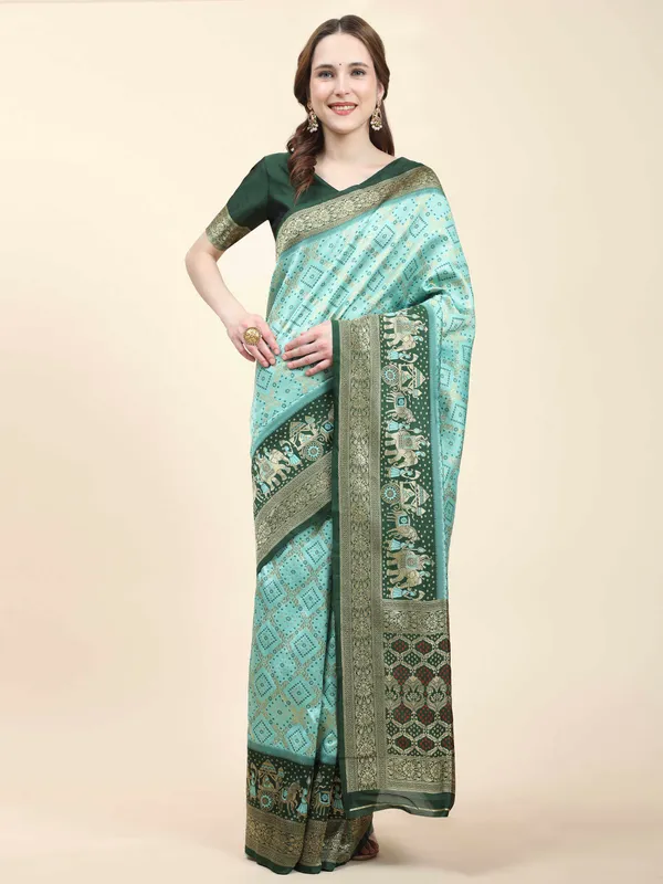 Rama_Green_Beautiful_Patola_Design_Jacquard_Work_Rich_Pallu_Saree