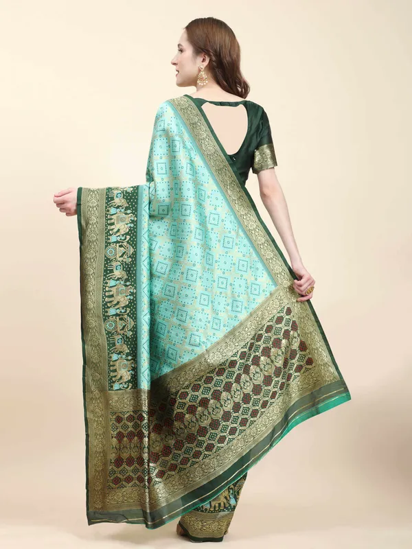 Rama_Green_Beautiful_Patola_Design_Jacquard_Work_Rich_Pallu_Saree