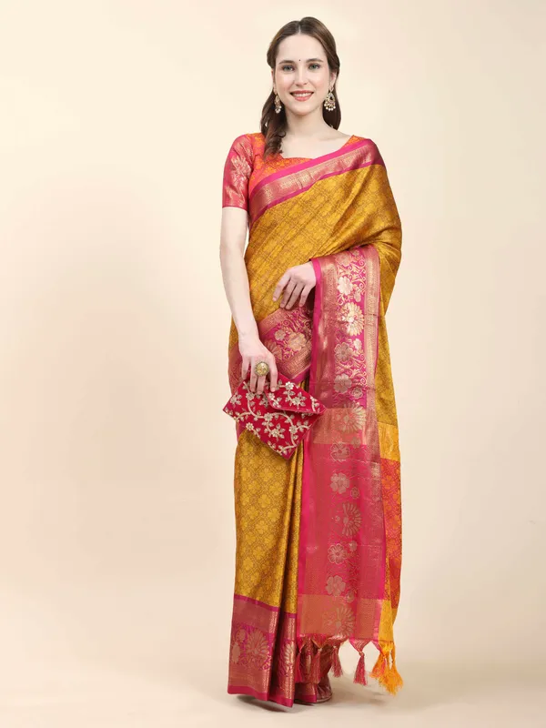 Mustard_Pink_Soft_Silk_With_Attractive_Contrast_Dual_Tone_Jari_Border_Saree
