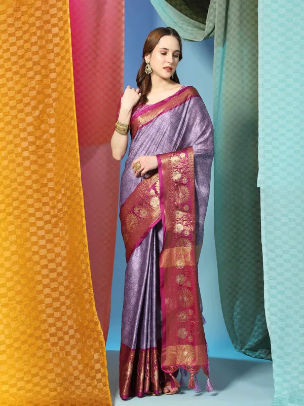 Lavender_Pink_Soft_Silk_With_Attractive_Contrast_Dual_Tone_Jari_Border_Saree