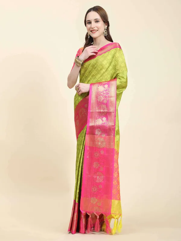 Lemon_Green_Pink_Soft_Silk_With_Attractive_Contrast_Dual_Tone_Jari_Border_Saree