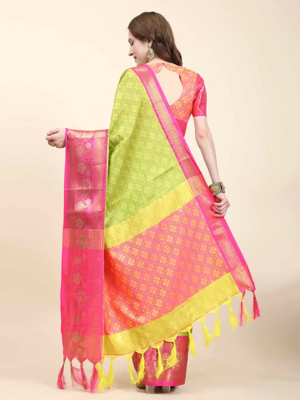 Lemon_Green_Pink_Soft_Silk_With_Attractive_Contrast_Dual_Tone_Jari_Border_Saree