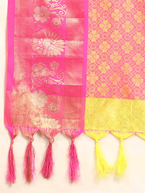Lemon_Green_Pink_Soft_Silk_With_Attractive_Contrast_Dual_Tone_Jari_Border_Saree