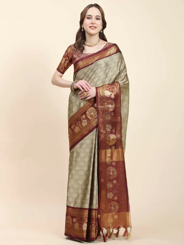 Beige_Maroon_Soft_Silk_With_Attractive_Contrast_Dual_Tone_Jari_Border_Saree