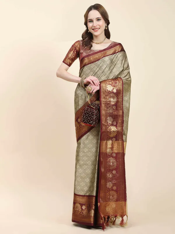 Beige_Maroon_Soft_Silk_With_Attractive_Contrast_Dual_Tone_Jari_Border_Saree