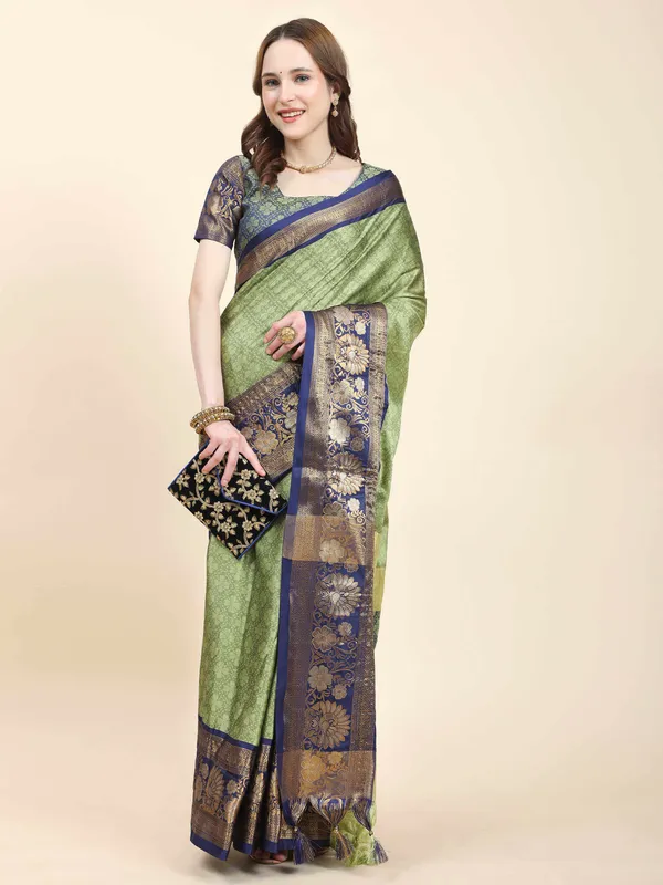 Mehandi_Blue_Soft_Silk_With_Attractive_Contrast_Dual_Tone_Jari_Border_Saree