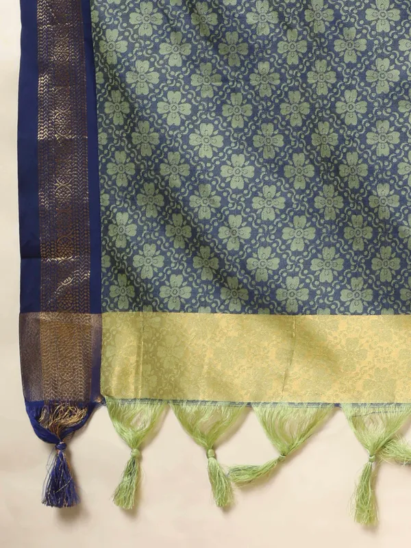Mehandi_Blue_Soft_Silk_With_Attractive_Contrast_Dual_Tone_Jari_Border_Saree