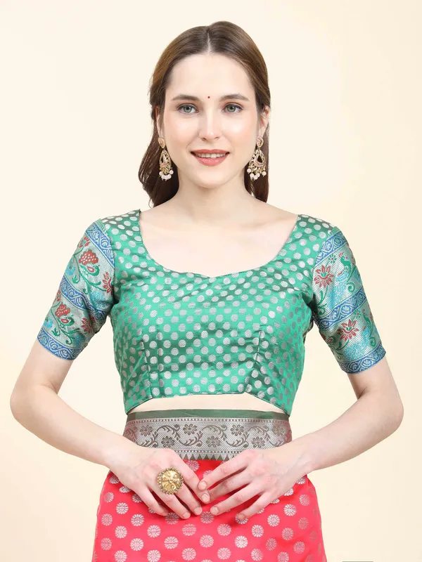 Peach_Green_Pure_Handloom_Kanchipuram_Silk_With_Antique_Real_Silver_Zari_Weaving_Saree