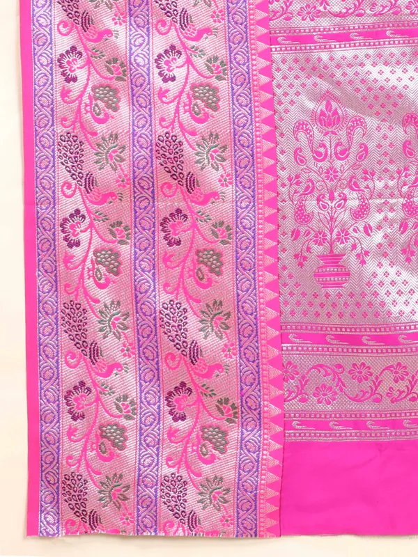 Royal_Blue_Pink_Pure_Handloom_Kanchipuram_Silk_With_Antique_Real_Silver_Zari_Weaving_Saree