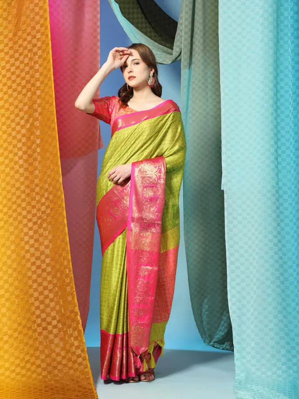 Lemon_Pink_Soft_Silk_With_Attractive_Contrast_Dual_Tone_Jari_Border_Saree