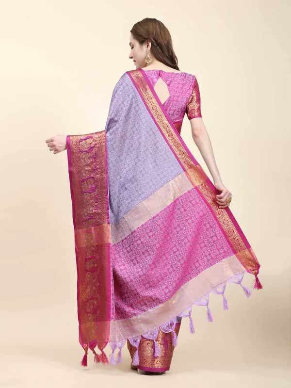 Lavender_Pink_Soft_Silk_With_Attractive_Contrast_Dual_Tone_Jari_Border_Saree